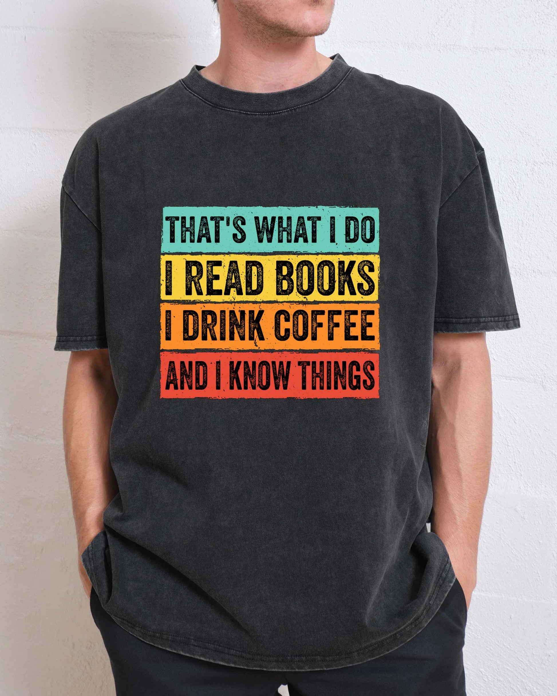 Read books and know things T-shirt