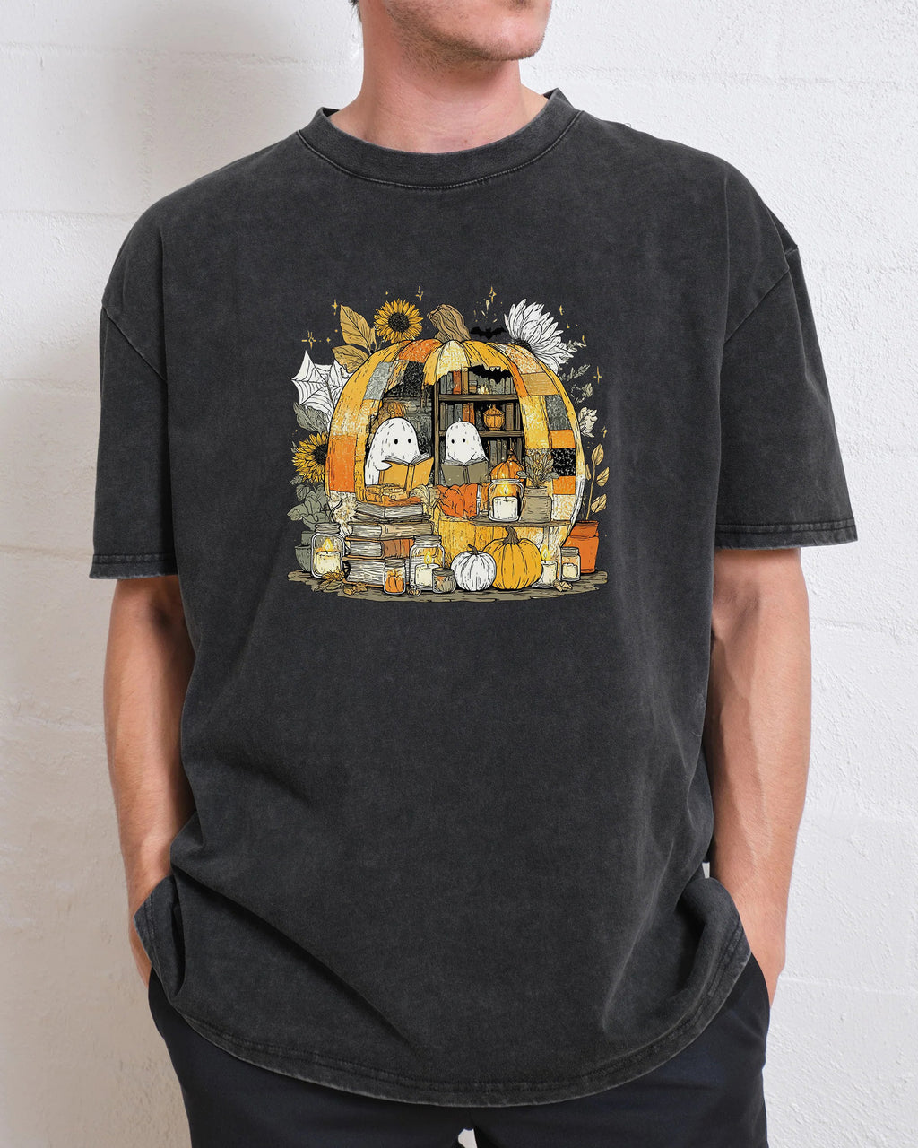 Reading Ghost in Pumpkin Bookshelf Washed T-Shirt