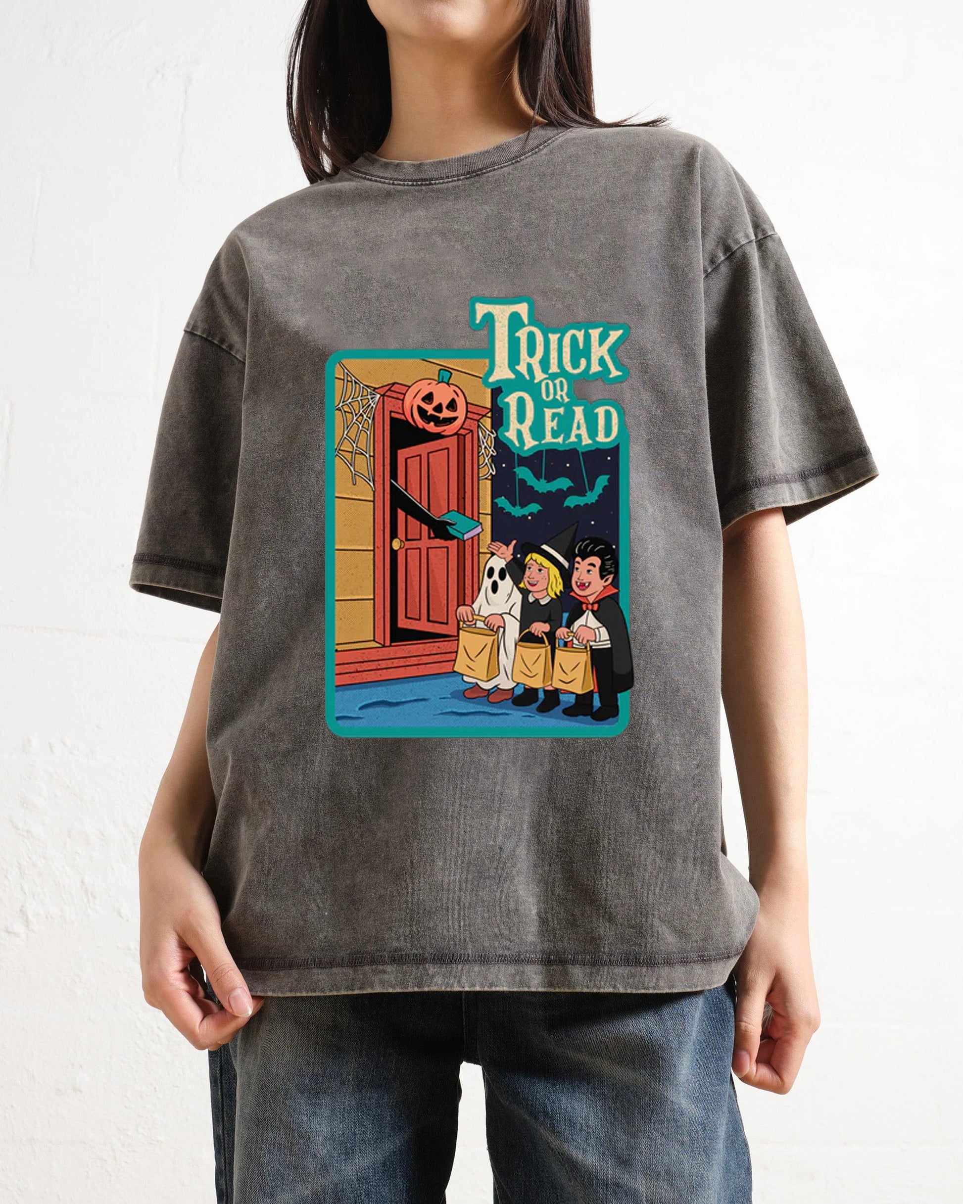 Trick or Read Swea T-Shirt