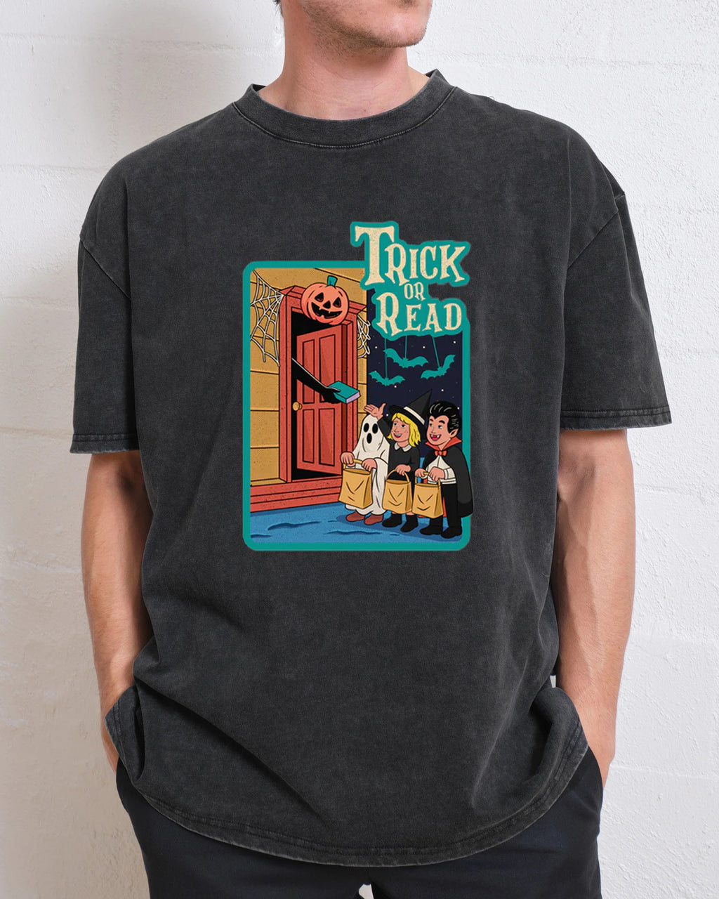 Trick or Read Swea T-Shirt